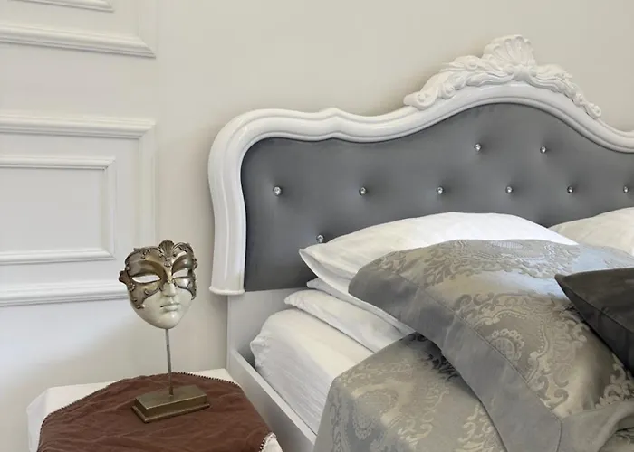 Vintage Apartment